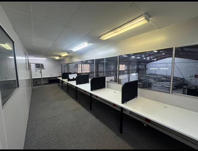 750M² WAREHOUSE TO LET IN HERMANSTAD